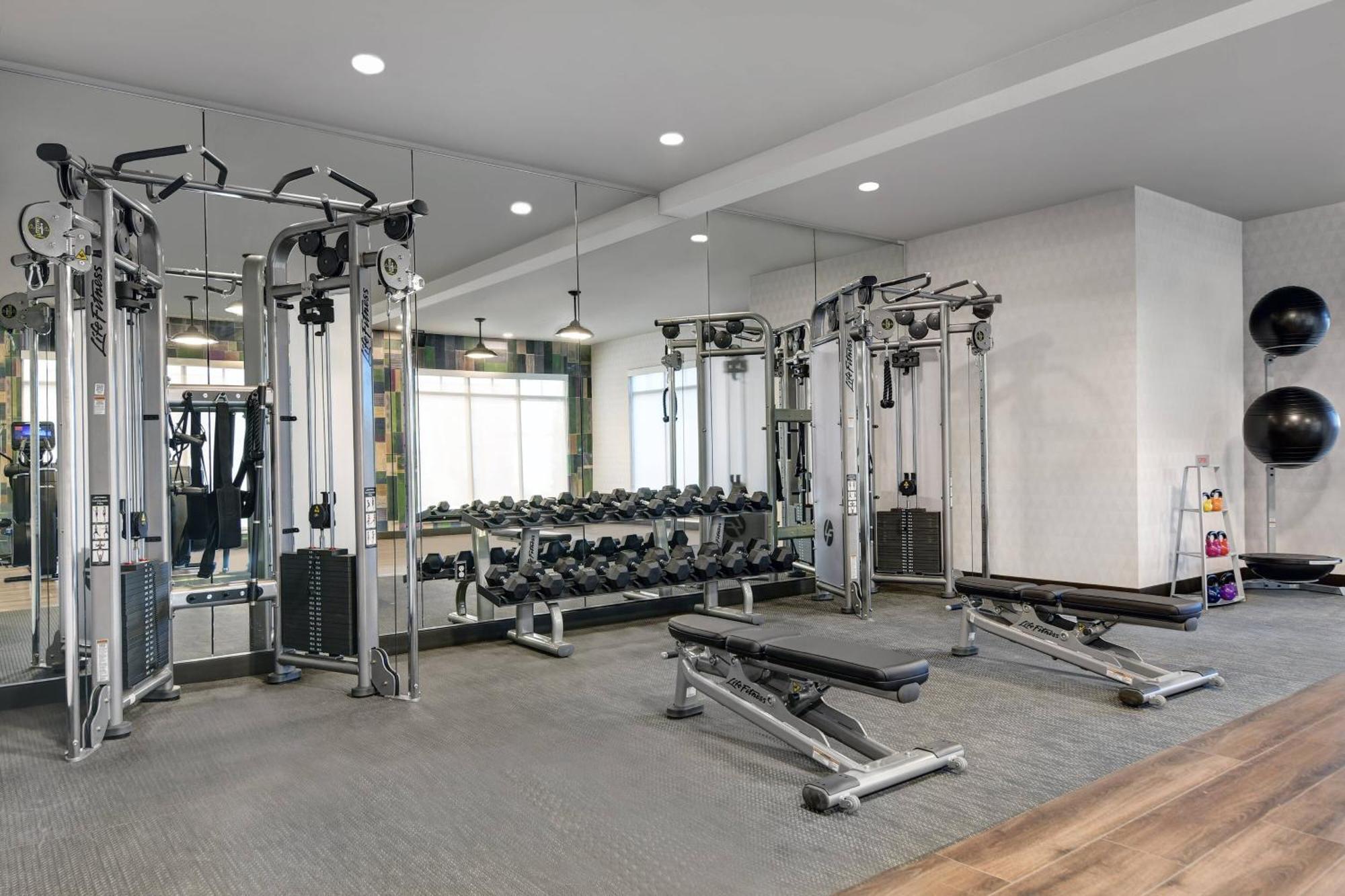 Courtyard By Marriott Manhattan Aggieville Zewnętrze zdjęcie