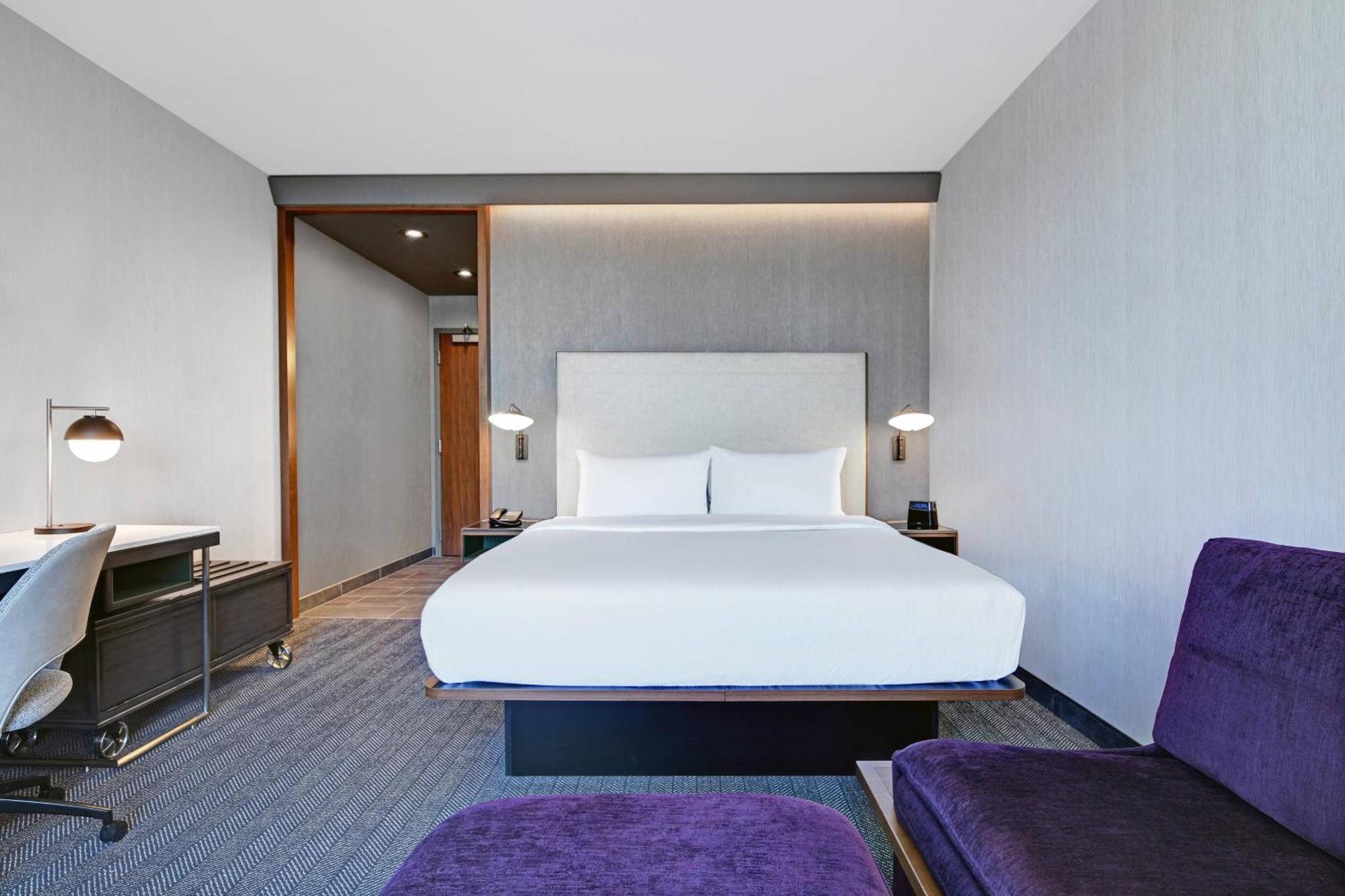 Courtyard By Marriott Manhattan Aggieville Zewnętrze zdjęcie